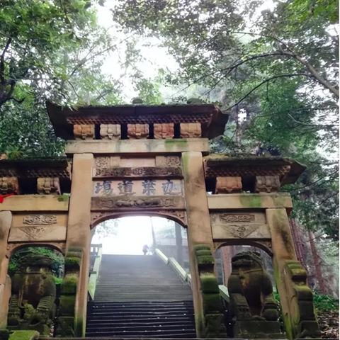 旅游必去十大景点的简单介绍